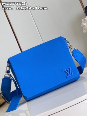 Louis Vuitton Takeoff Messenger