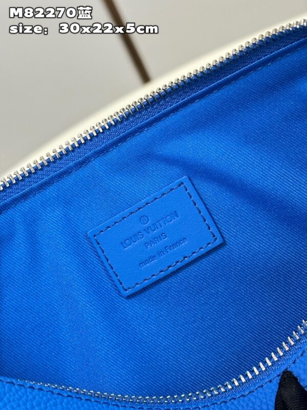 Louis Vuitton Takeoff Pouch