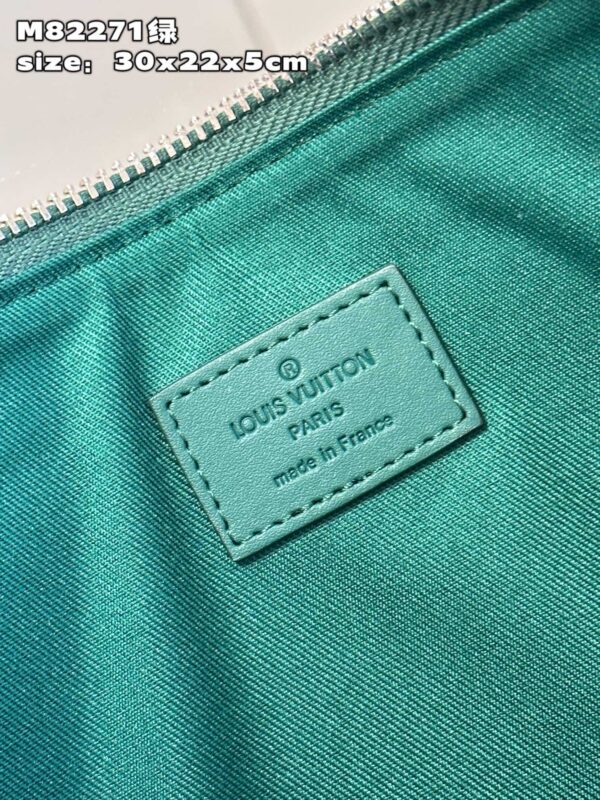Louis Vuitton Takeoff Pouch