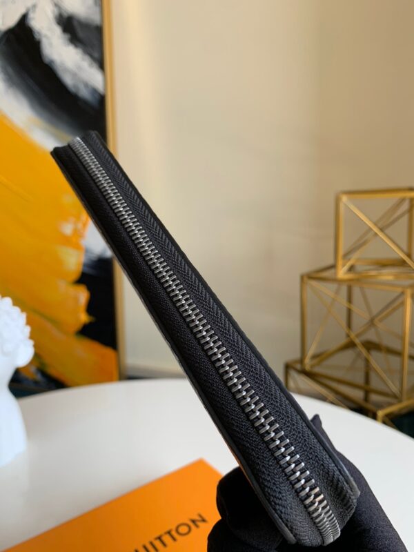 Louis Vuitton Zippy Vertical  Wallet