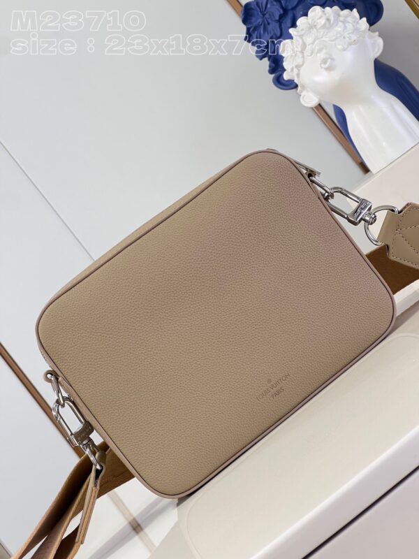 Louis Vuitton Fastline Messenger