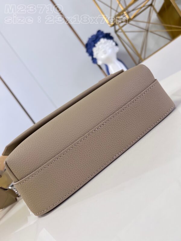 Louis Vuitton Fastline Messenger