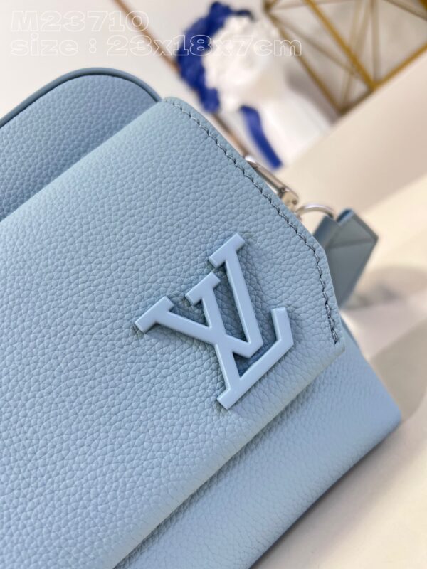 Louis Vuitton Fastline Messenger