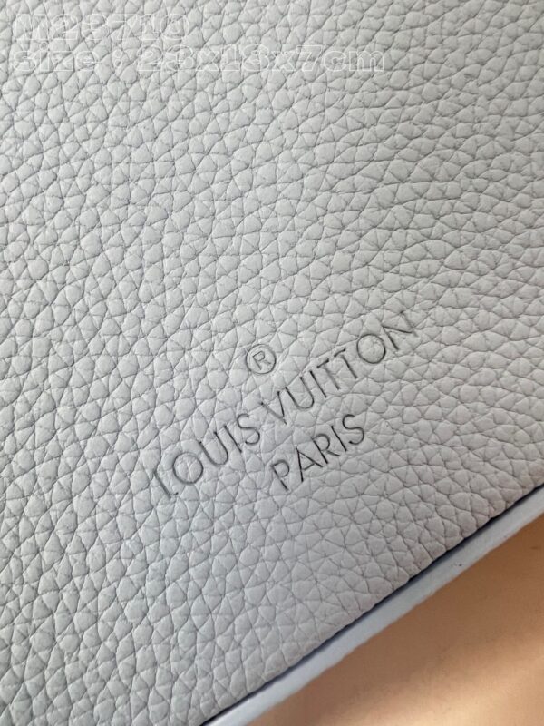 Louis Vuitton Fastline Messenger