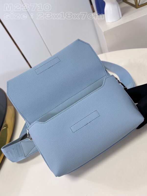 Louis Vuitton Fastline Messenger