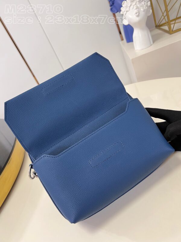 Louis Vuitton Fastline Messenger