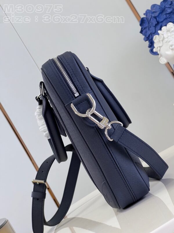 Louis Vuitton Porte Documents Voyage PM