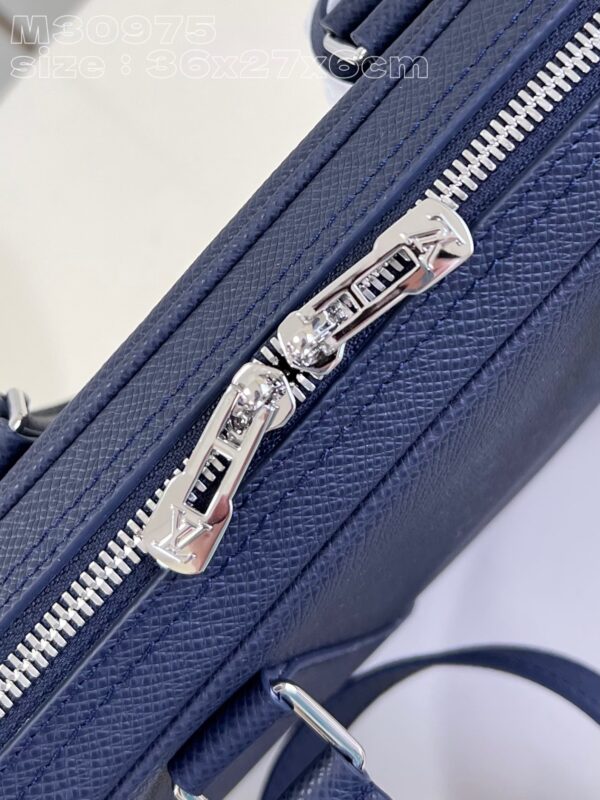 Louis Vuitton Porte Documents Voyage PM