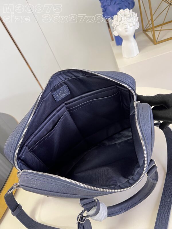 Louis Vuitton Porte Documents Voyage PM