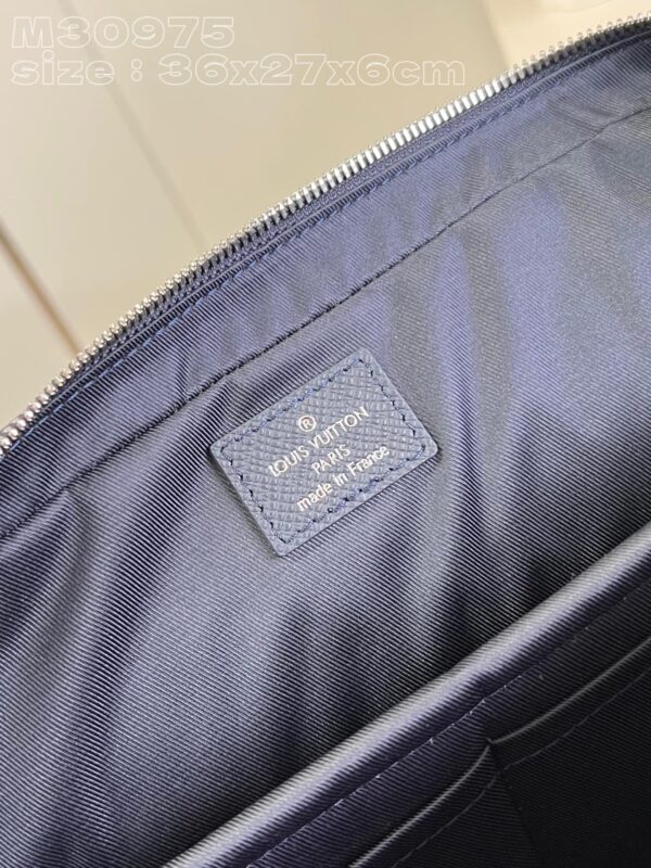 Louis Vuitton Porte Documents Voyage PM