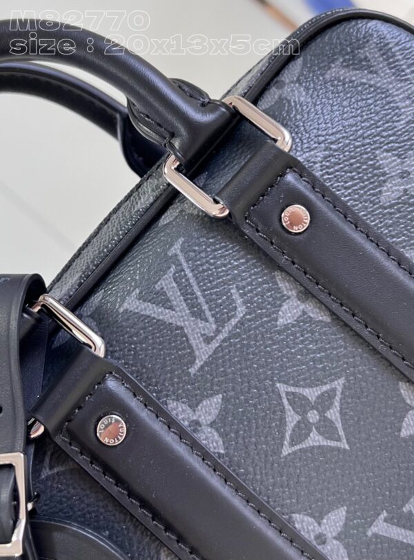 Louis Vuitton Nano Porte Documents Voyage