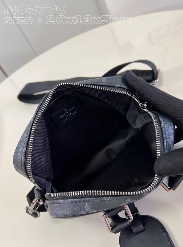 Louis Vuitton Nano Porte Documents Voyage