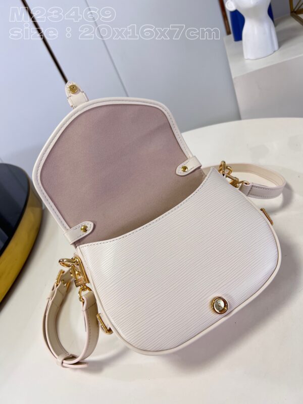 Louis Vuitton Saumur BB