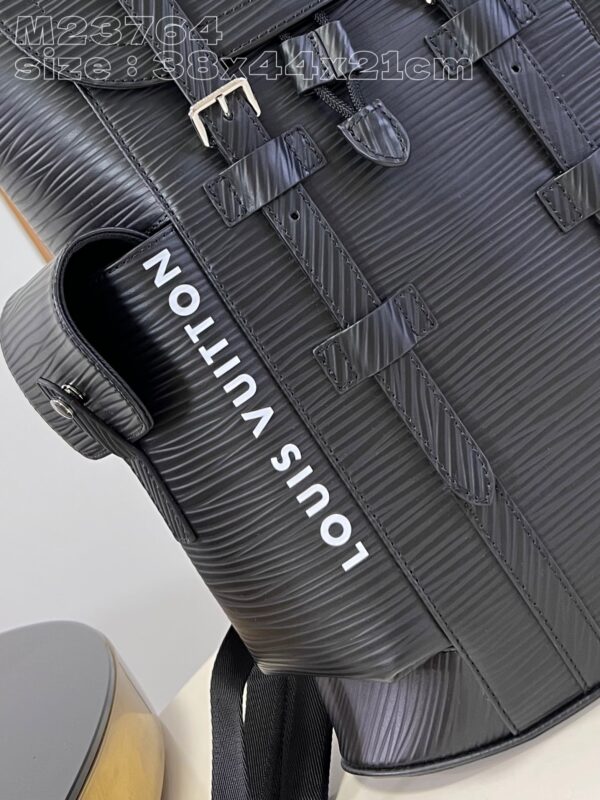 Louis Vuitton Christopher MM