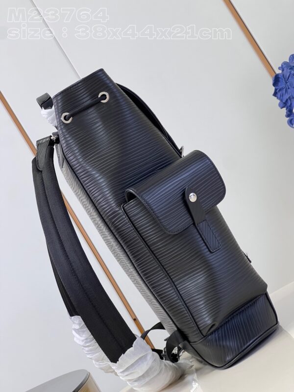 Louis Vuitton Christopher MM