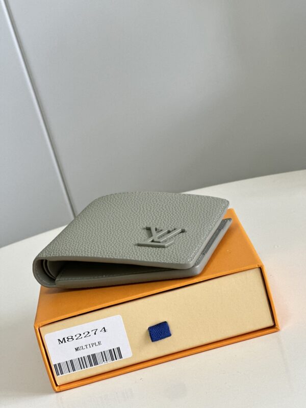Louis Vuitton  Multiple Wallet