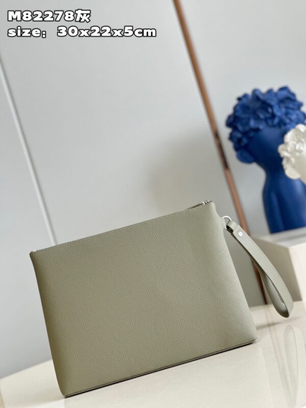 Louis Vuitton Takeoff  Handbag
