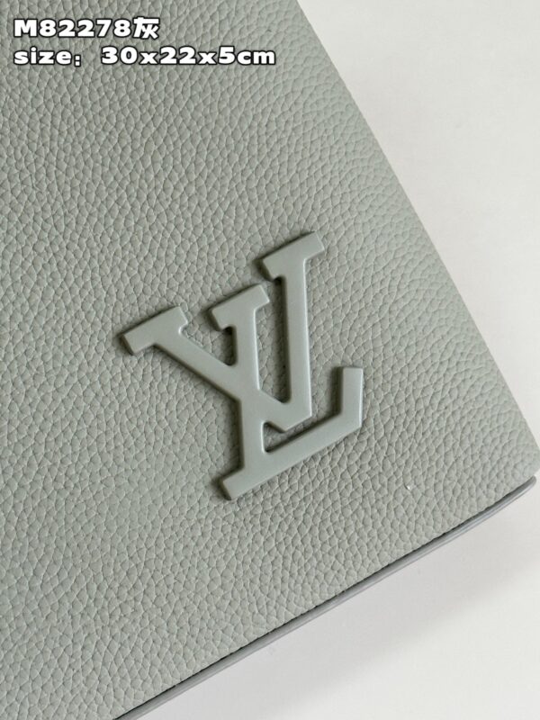Louis Vuitton Takeoff  Handbag