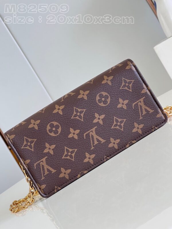 Louis Vuitton Wallet On Chain Lily