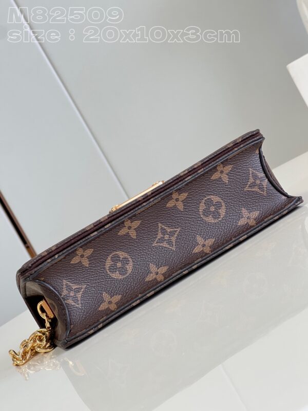 Louis Vuitton Wallet On Chain Lily