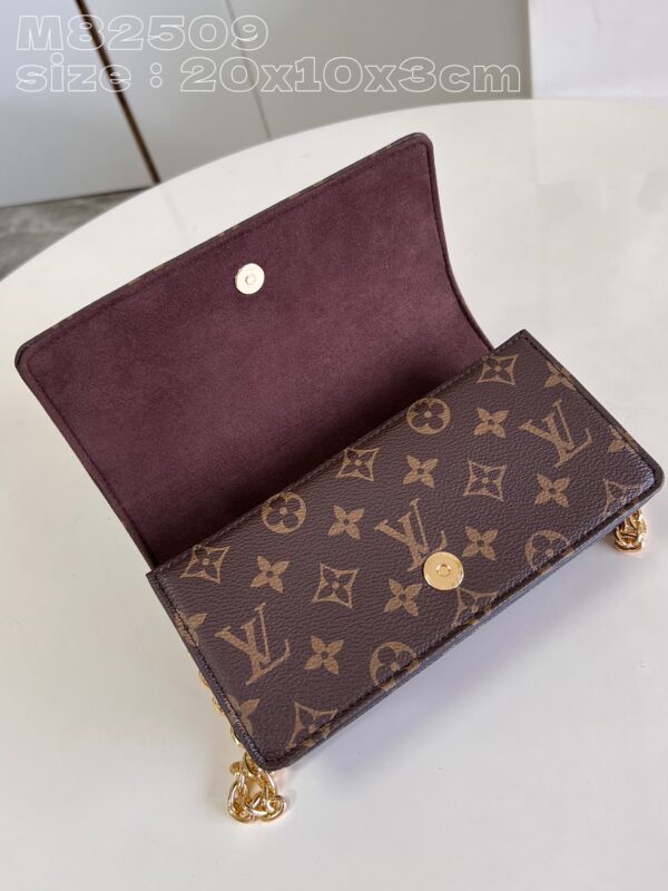Louis Vuitton Wallet On Chain Lily