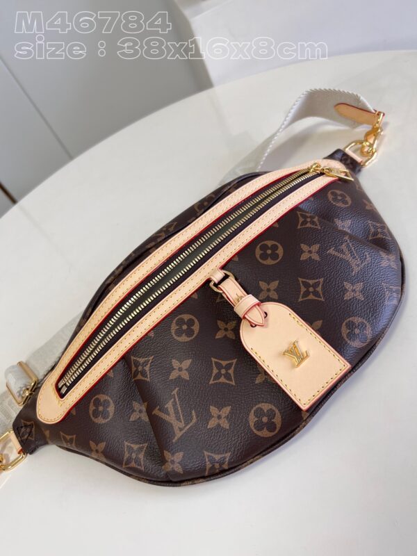 Louis Vuitton  High Rise
