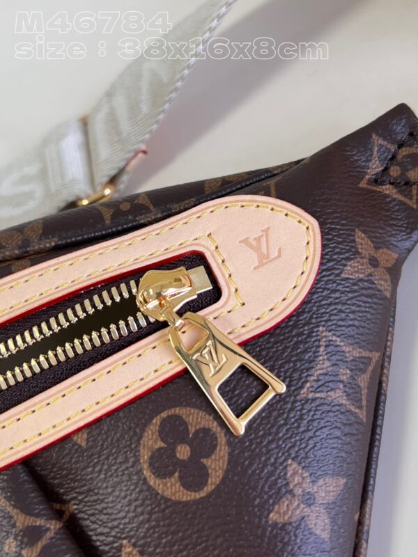 Louis Vuitton  High Rise