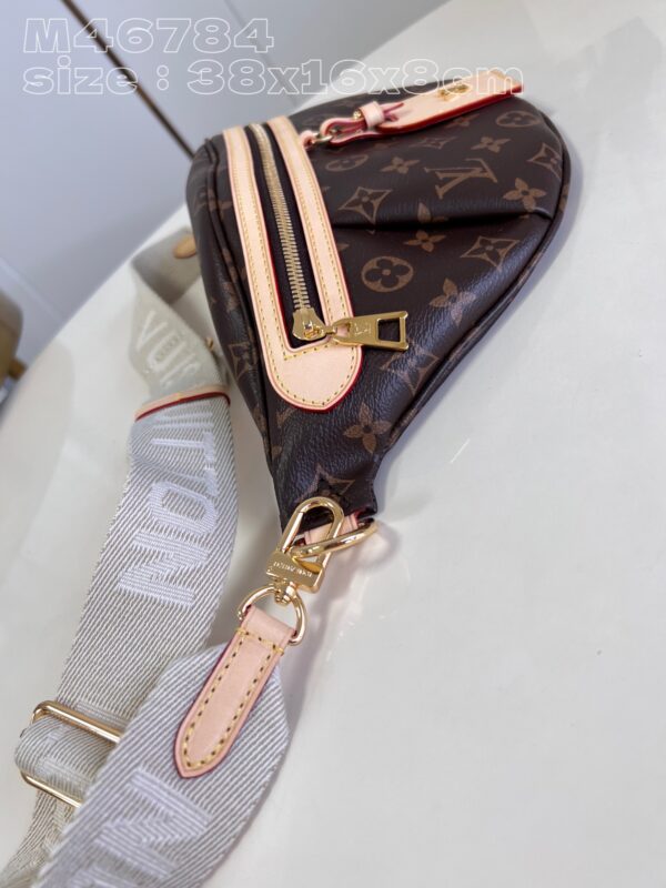 Louis Vuitton  High Rise