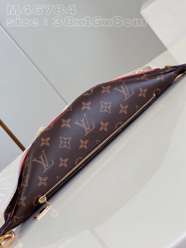 Louis Vuitton  High Rise