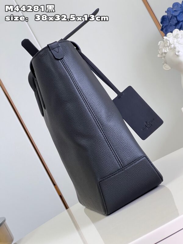 Louis Vuitton Fastline Tote