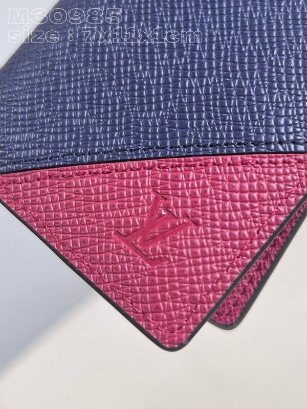 Louis Vuitton Taïga Wallet