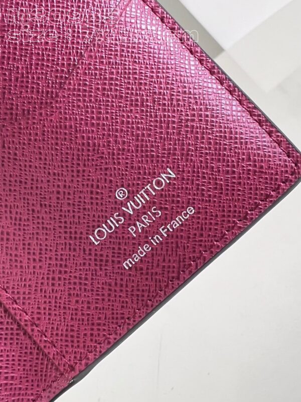 Louis Vuitton Taïga Wallet