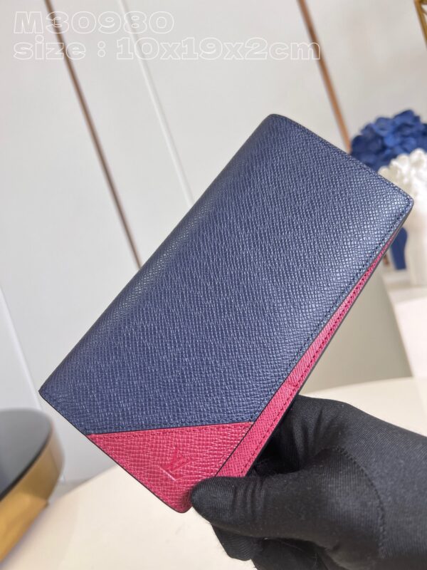 Louis Vuitton Brazza Wallet