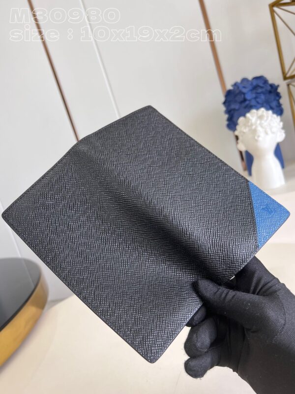 Louis Vuitton Brazza Wallet