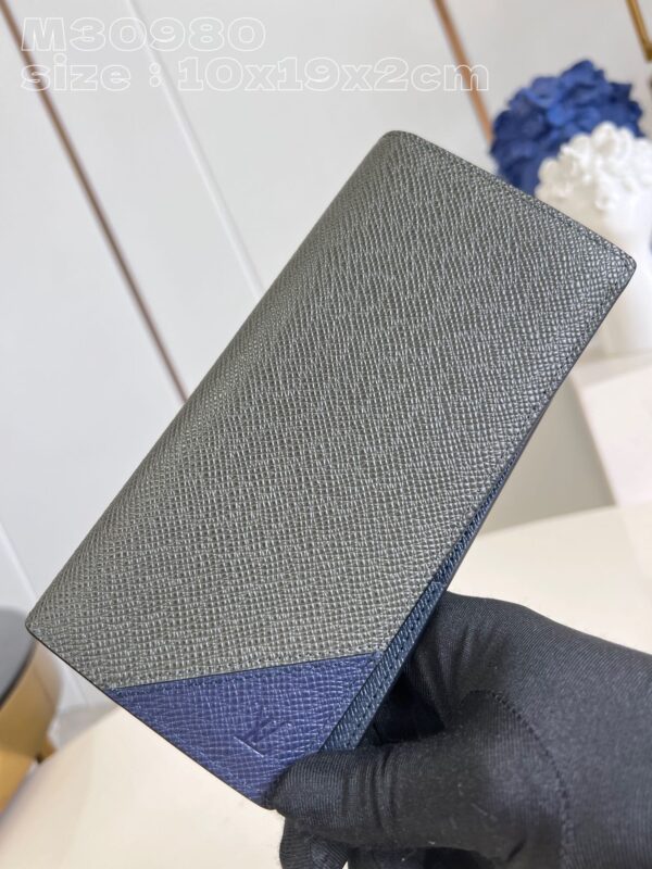 Louis Vuitton Brazza Wallet