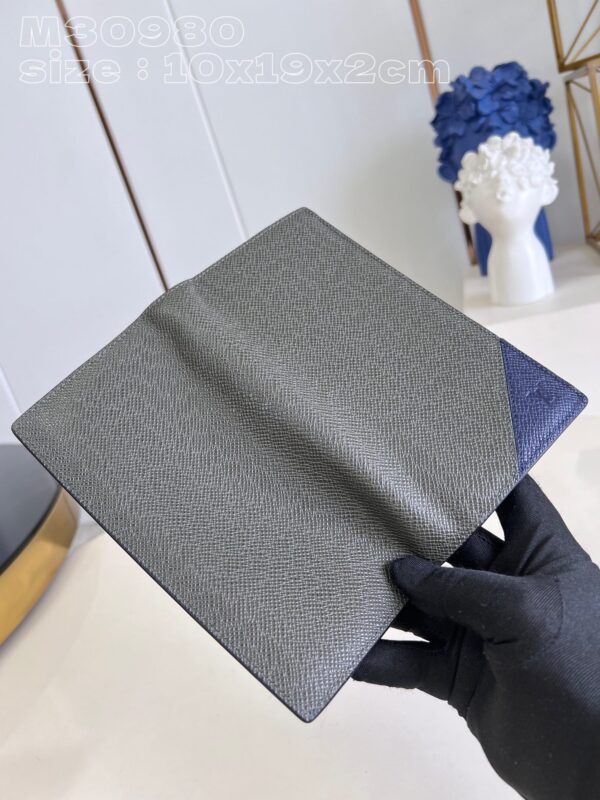 Louis Vuitton Brazza Wallet