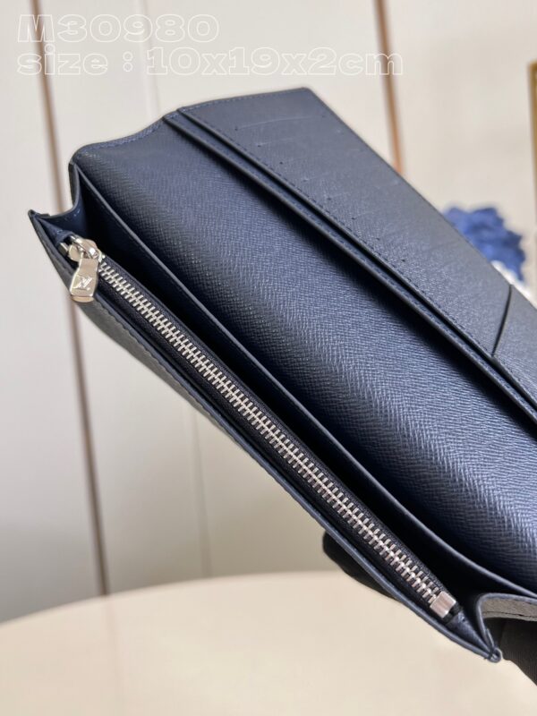 Louis Vuitton Brazza Wallet