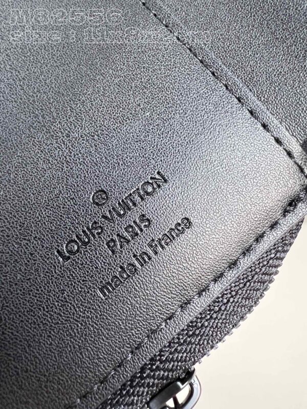 Louis Vuitton Slender Pilot