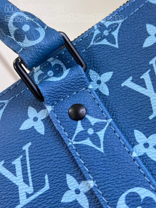 Louis Vuitton  Keepall Bandoulière 25