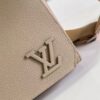 Louis Vuitton Takeoff Messenger