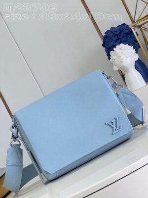 Louis Vuitton Takeoff Messenger