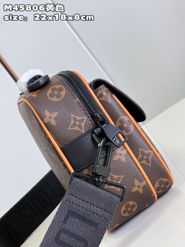 Louis Vuitton S Lock Messenger