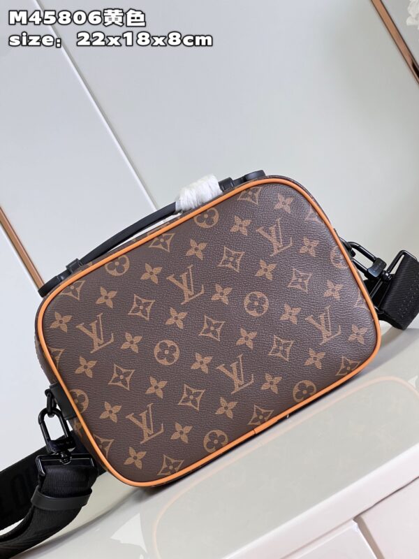 Louis Vuitton S Lock Messenger