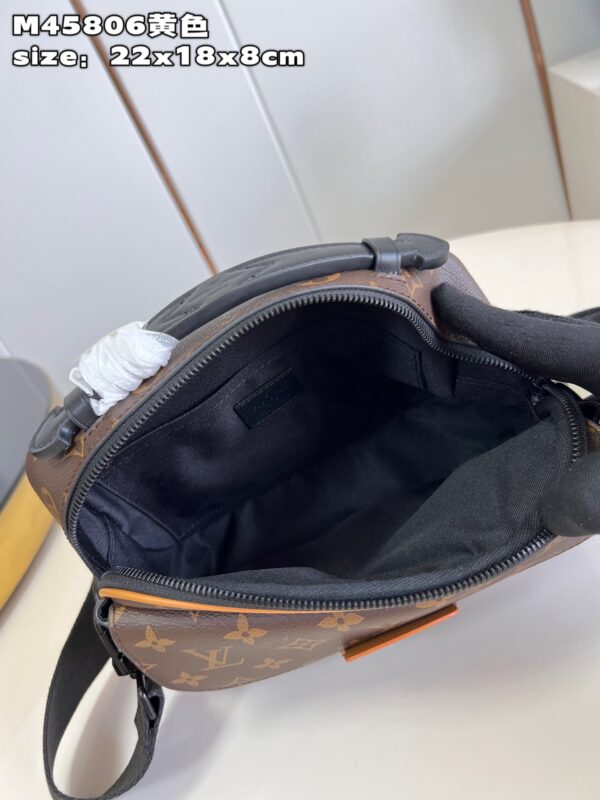 Louis Vuitton S Lock Messenger