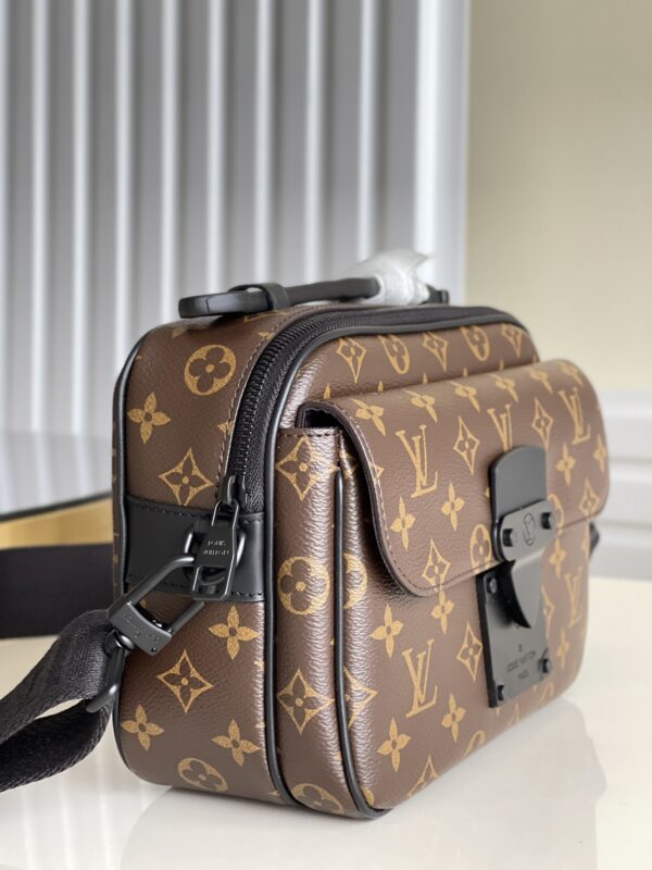 Louis Vuitton S Lock Messenger