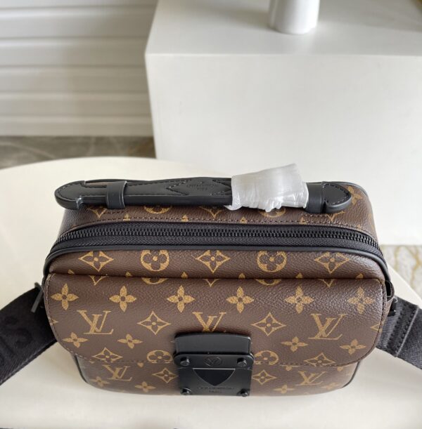 Louis Vuitton S Lock Messenger