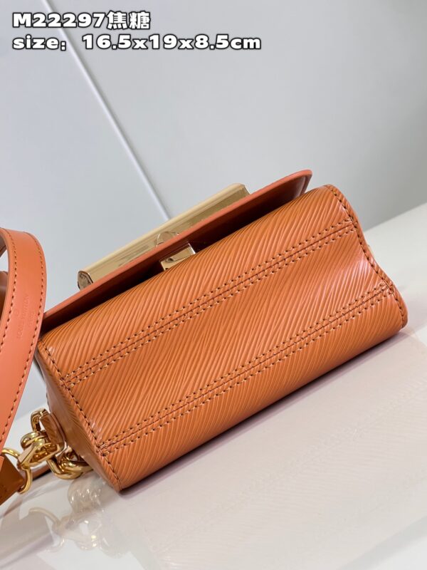 Louis Vuitton Twist Lock XL