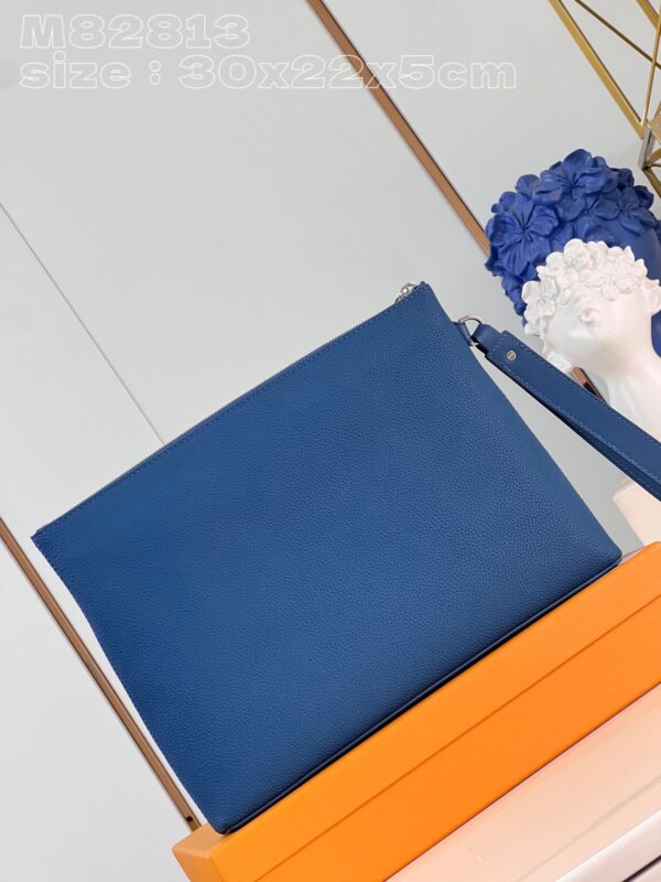 Louis Vuitton Takeoff Pouch