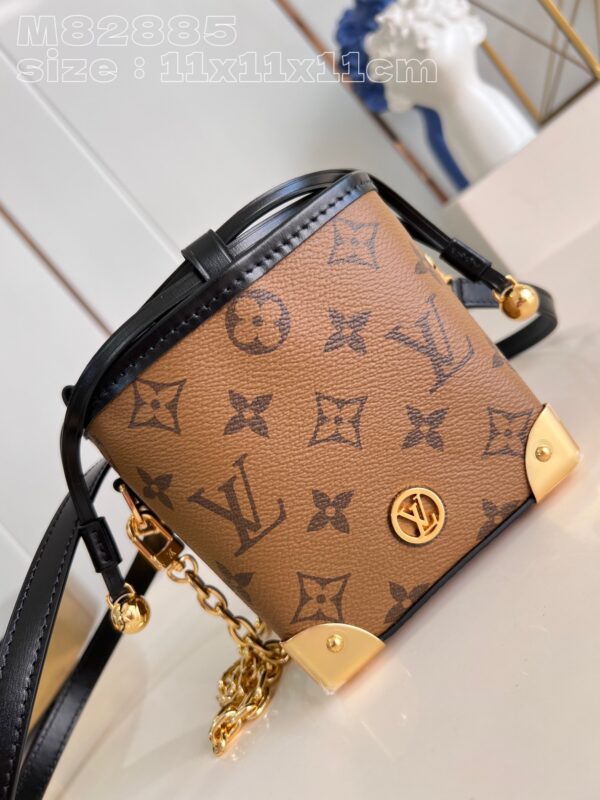 Louis Vuitton Noé Purse LV Charms