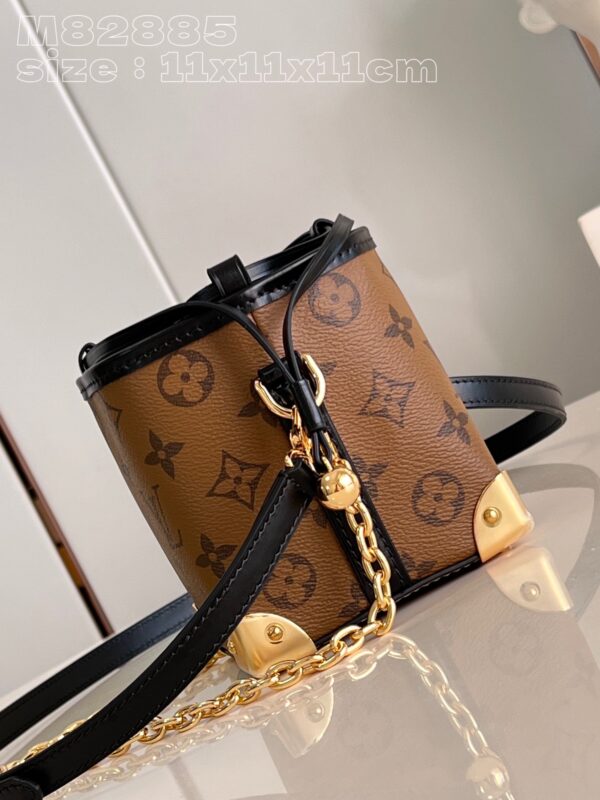 Louis Vuitton Noé Purse LV Charms